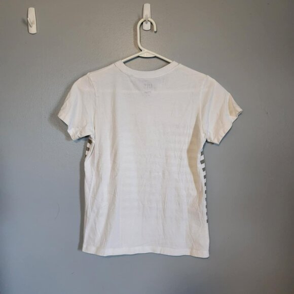 EUC Uniqlo Disney Mickey Mouse T-Shirt - Picture 2 of 4